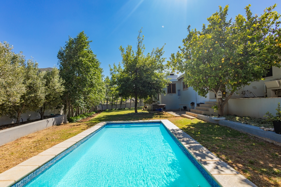 4 Bedroom Property for Sale in Panorama Western Cape